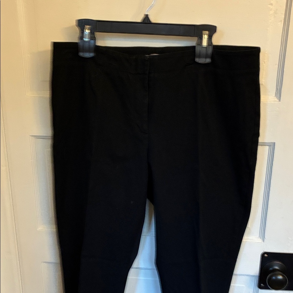 235 Chico's Black Slim Dress Pants size 2.5